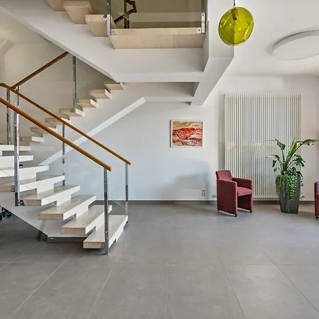 Huber Living Basic 209 Apartman