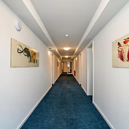 Huber Living Basic 209 * Germering